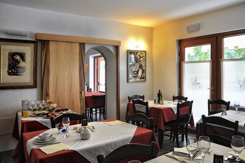 Locanda Del Re Feltre Exterior foto