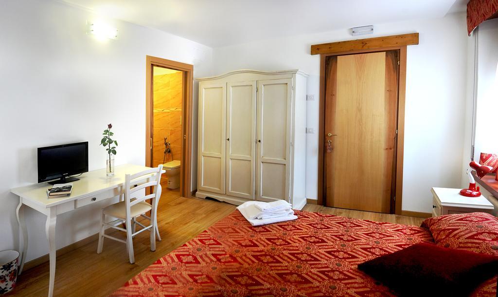 Locanda Del Re Feltre Zimmer foto